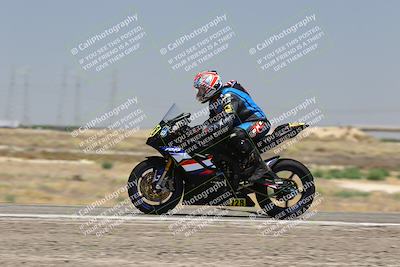 media/Aug-03-2025-TrackDaz (Sun) [[bf4a71acf9]]/B Group/1220pm (Wheelie Bump)/
